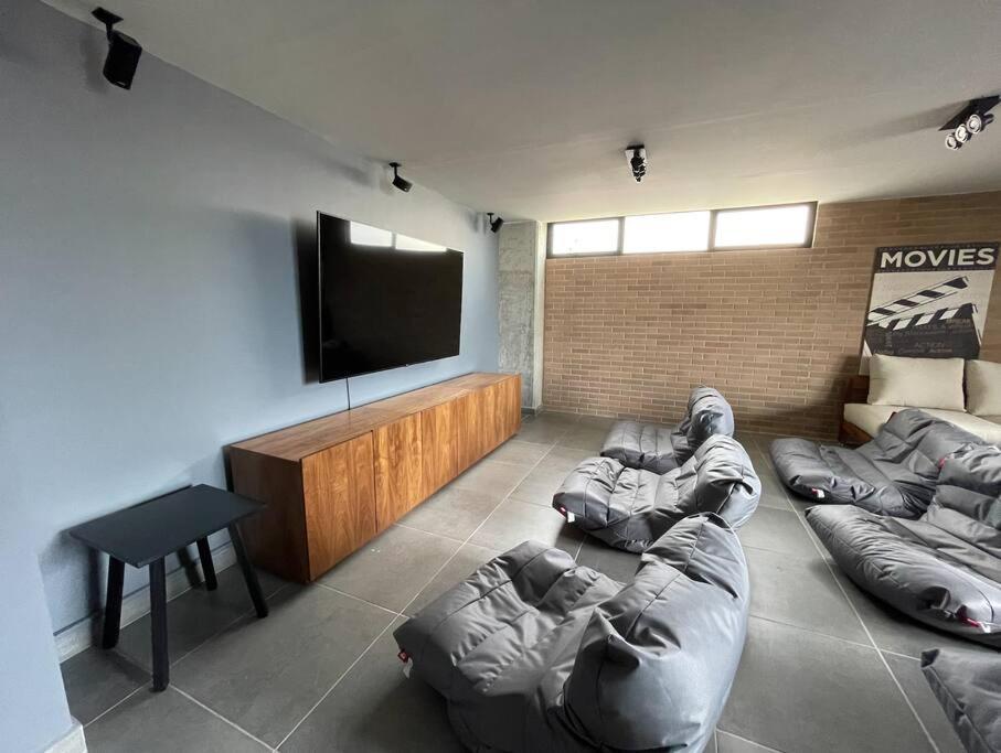 Apartamento Depa Boho Al Sur Pet Friendly Piscina Gym Sala De Cine Guadalajara Exterior foto
