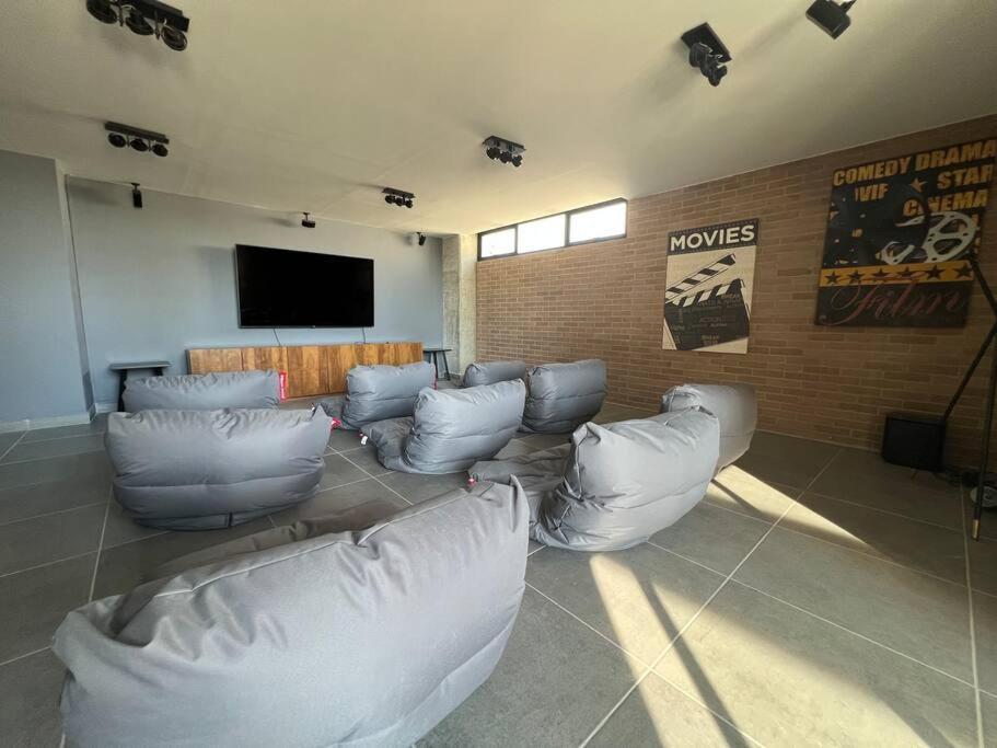 Apartamento Depa Boho Al Sur Pet Friendly Piscina Gym Sala De Cine Guadalajara Exterior foto